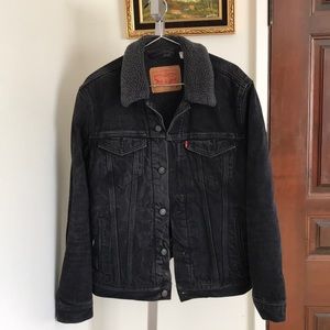 Levi’s men’s sherpa lined denim jacket